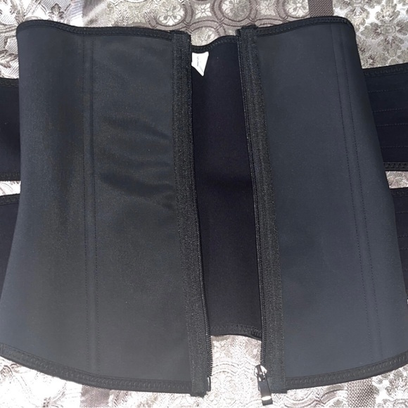 Women’s Waist Trainer - Picture 3 of 3